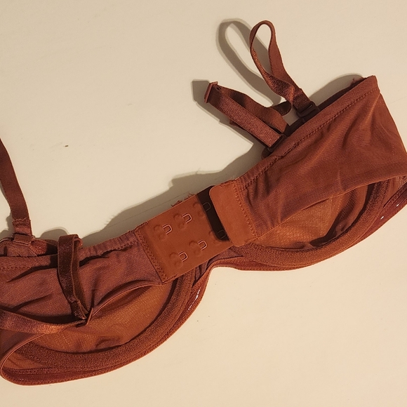 SKIMS SIZE 32C NEW UNLINED SCOOP BRA - Picture 7 of 7
